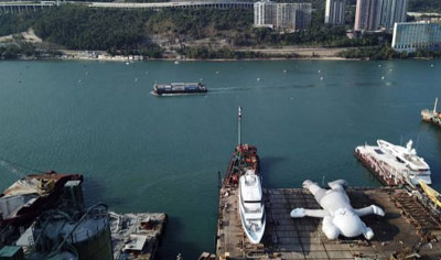 Hong Kong Apartments Sale Attracts Few Buyers